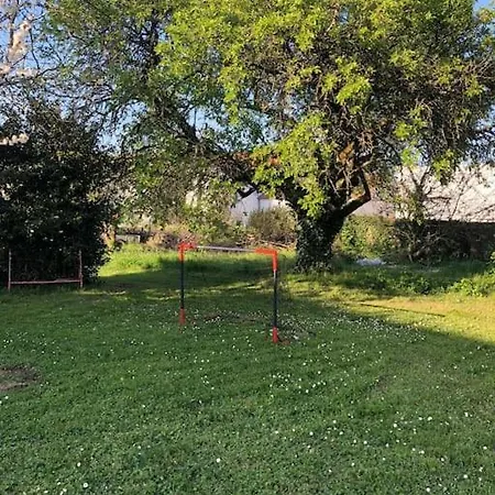 Hébergement de vacances Maison à 10’ à Pieds Du Port De *