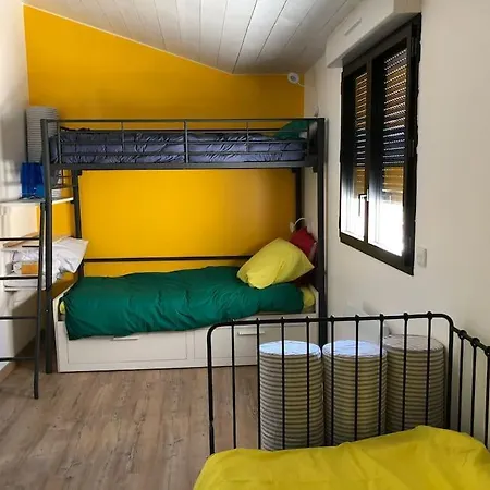Maison à 10’ à Pieds Du Port De *