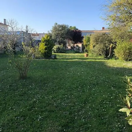 Maison à 10’ à Pieds Du Port De Hébergement de vacances *