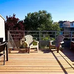 Maison A 10' A Pieds Du Port De *