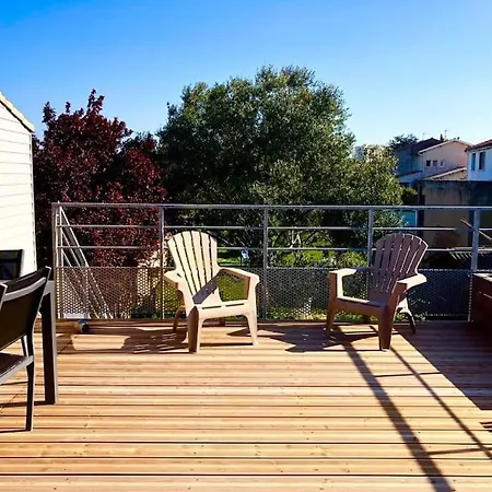 Maison A 10' A Pieds Du Port De *