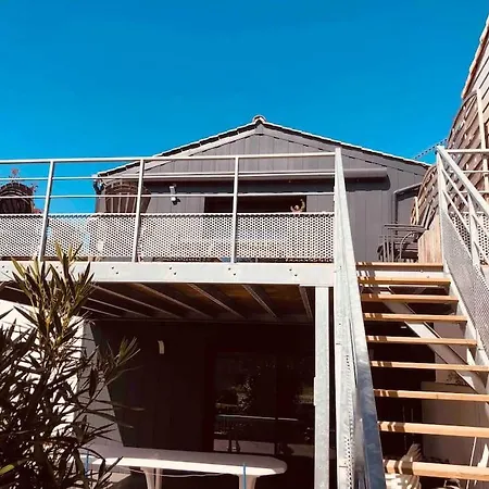 Maison A 10' A Pieds Du Port De 펜션
