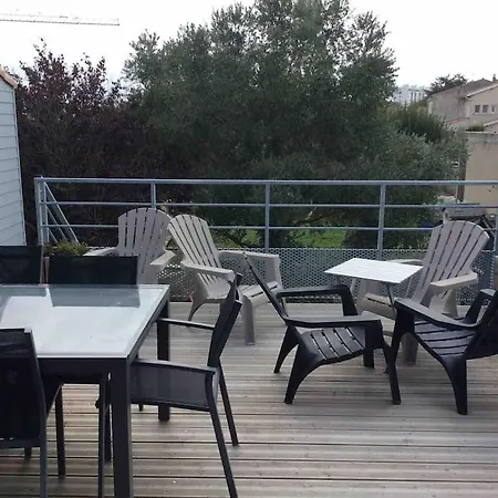 Maison A 10' A Pieds Du Port De 펜션